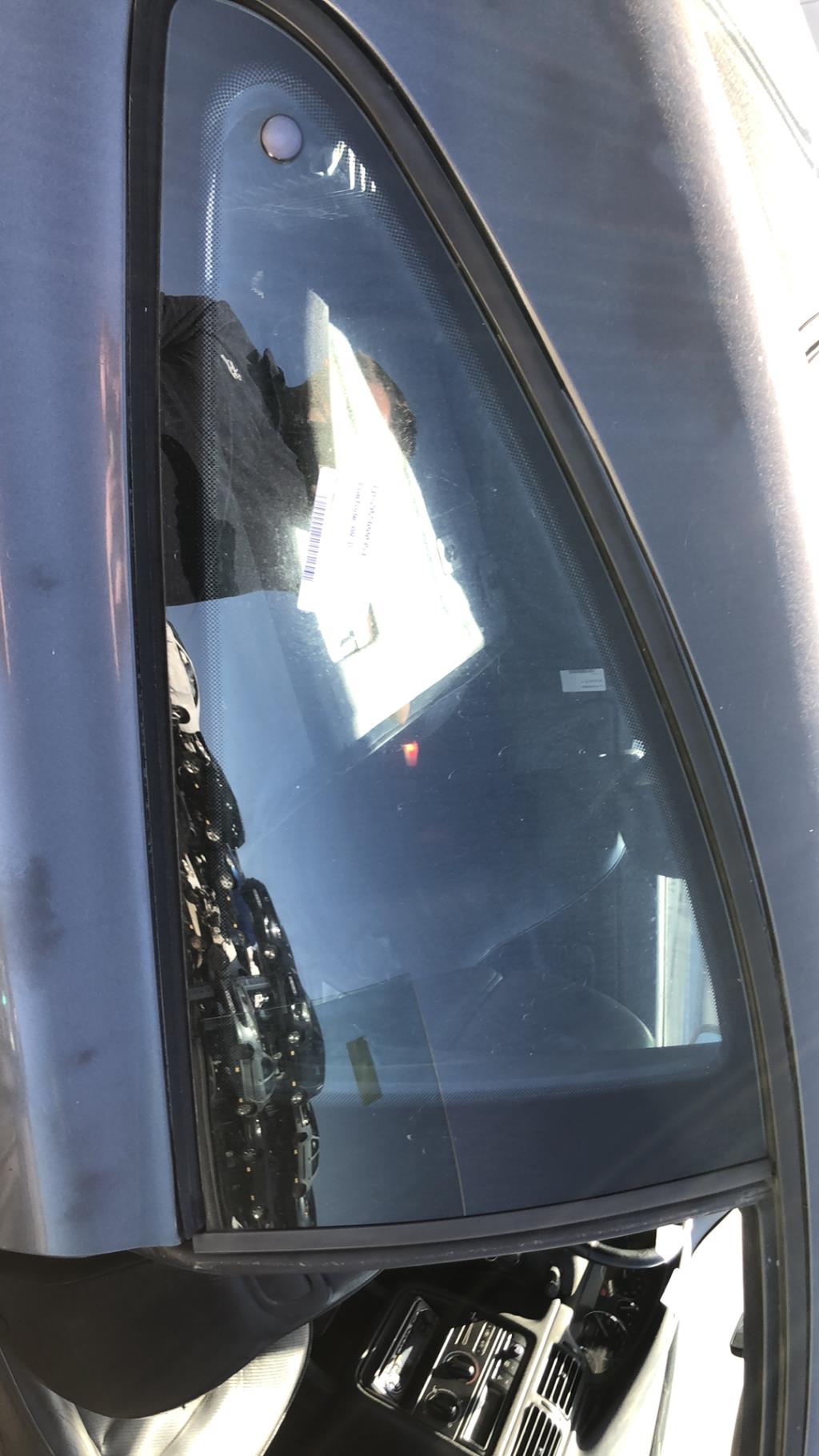 Ventanilla triangular trasera derecha PEUGEOT 406 COUPE Gasolina - 1