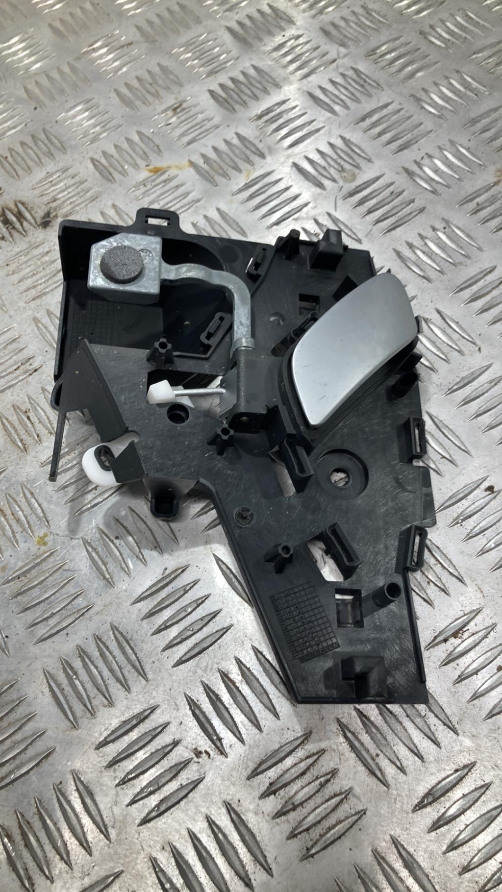 Maniglia interna posteriore destra CITROEN C5 1 PHASE 2 BREAK Diésel - 1