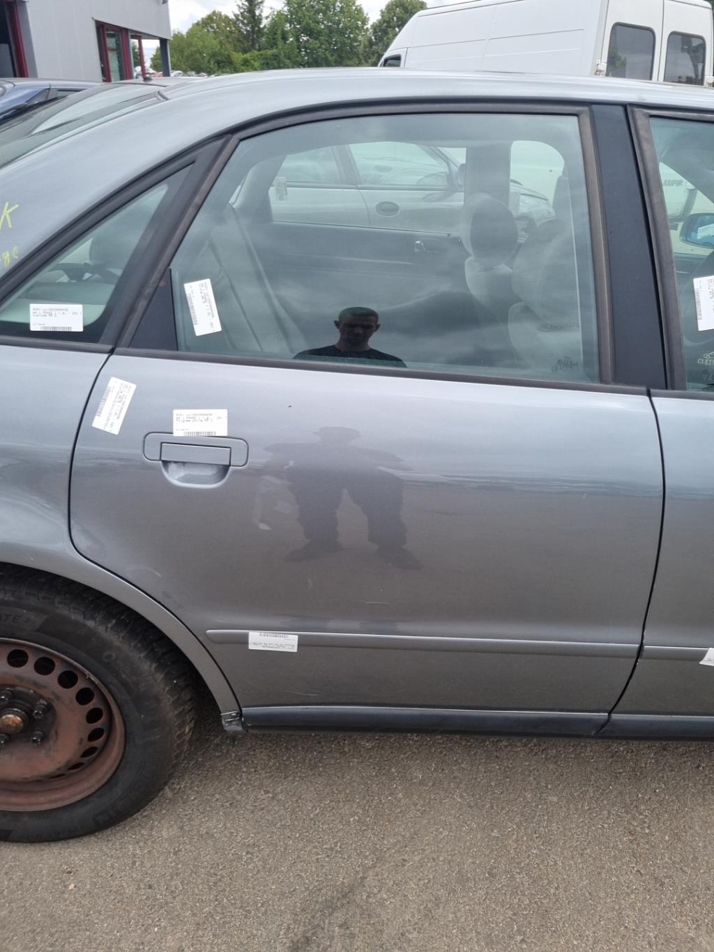 Portiera posteriore destra AUDI A4 1 PHASE 1 Gasolina - 1