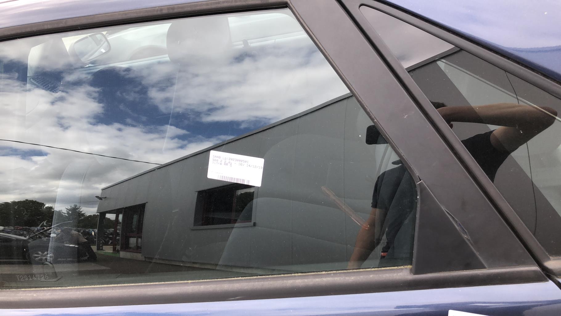 Vitre arriere gauche SAAB 900 2 Essence - 1