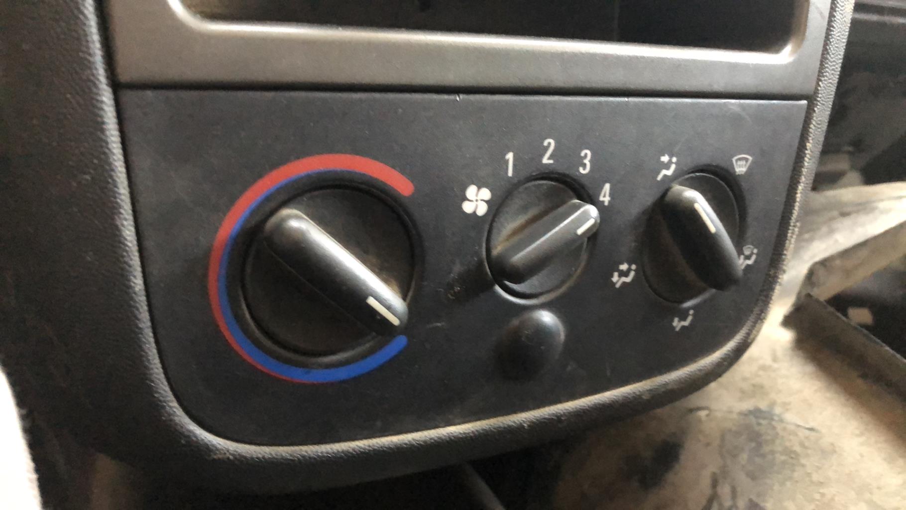 Commande chauffage OPEL COMBO C PHASE 2 Essence - 1