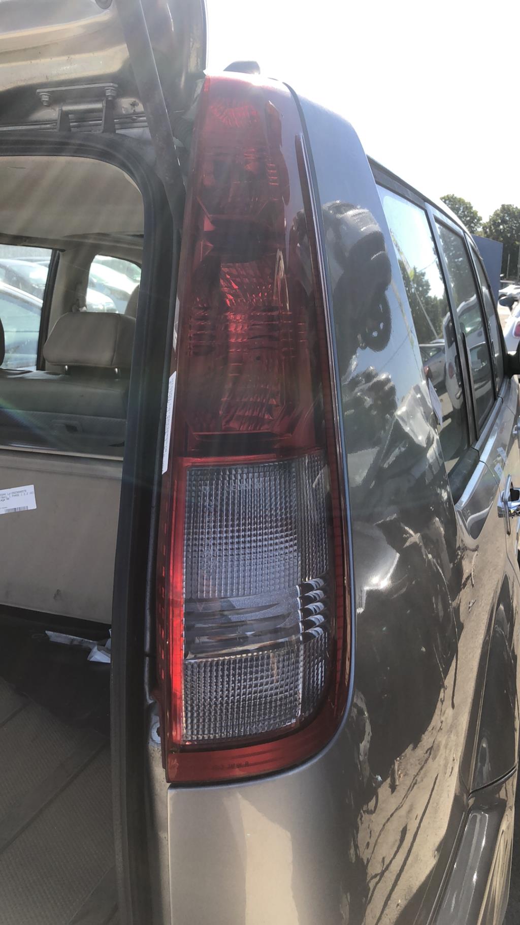 Fanale posteriore principale destro (luci) NISSAN X-TRAIL 1 PHASE 1 Diésel - 1