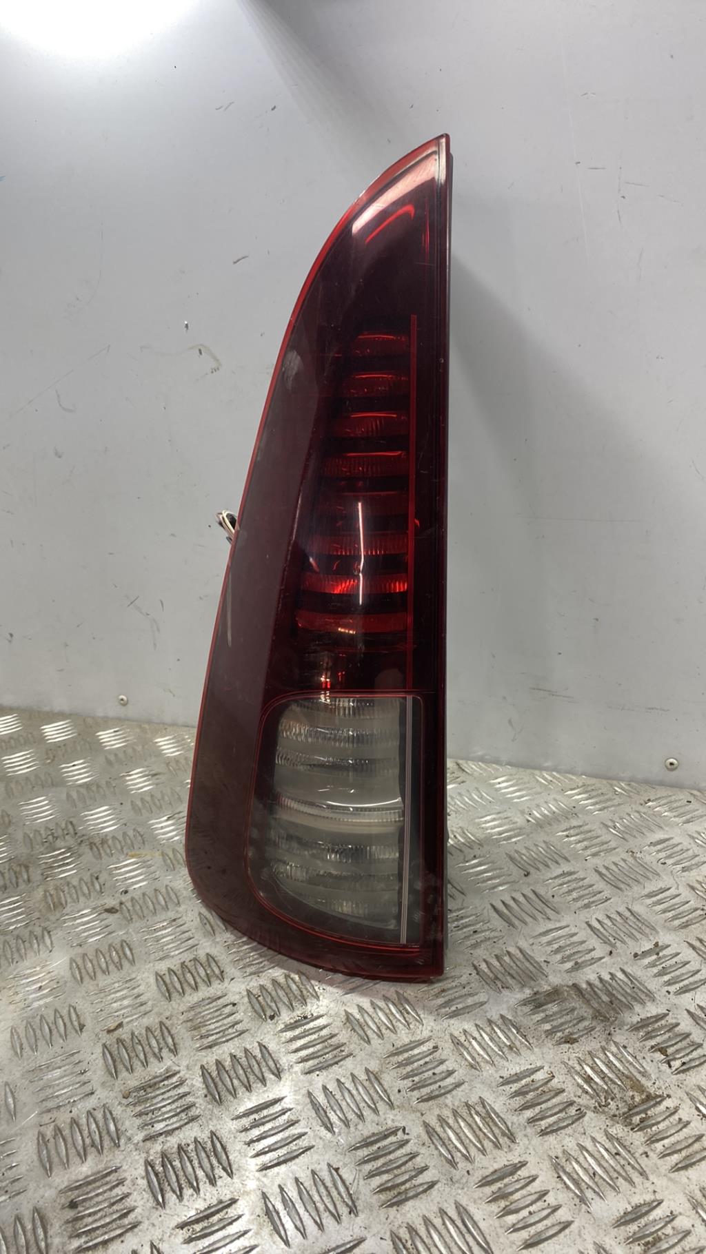 Fanale posteriore principale sinistro (luci) RENAULT GRAND ESPACE 4 PHASE 2 Diésel - 1
