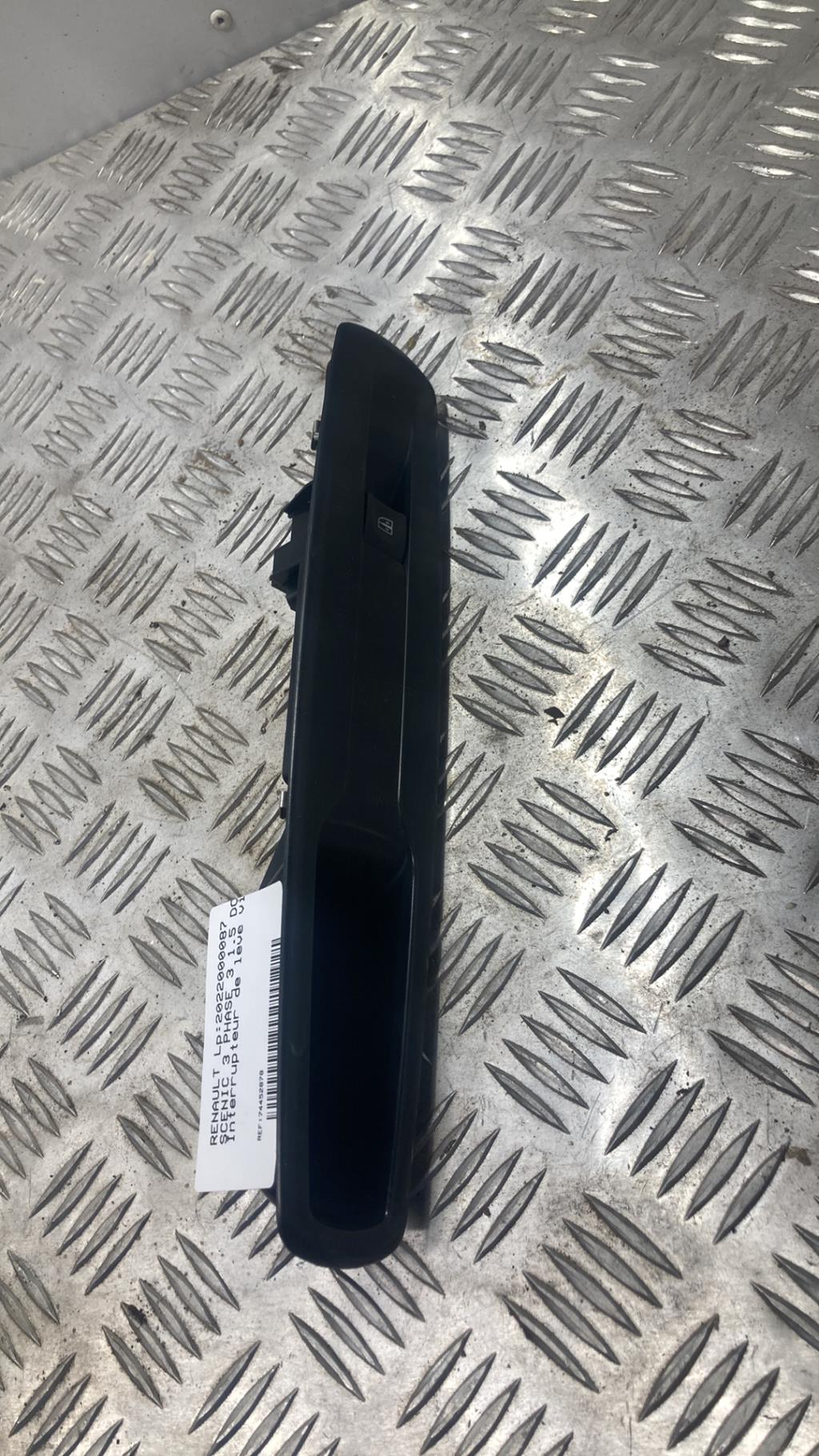 Interruttore lavacristalli anteriore destro RENAULT SCENIC 3 PHASE 3  - 1