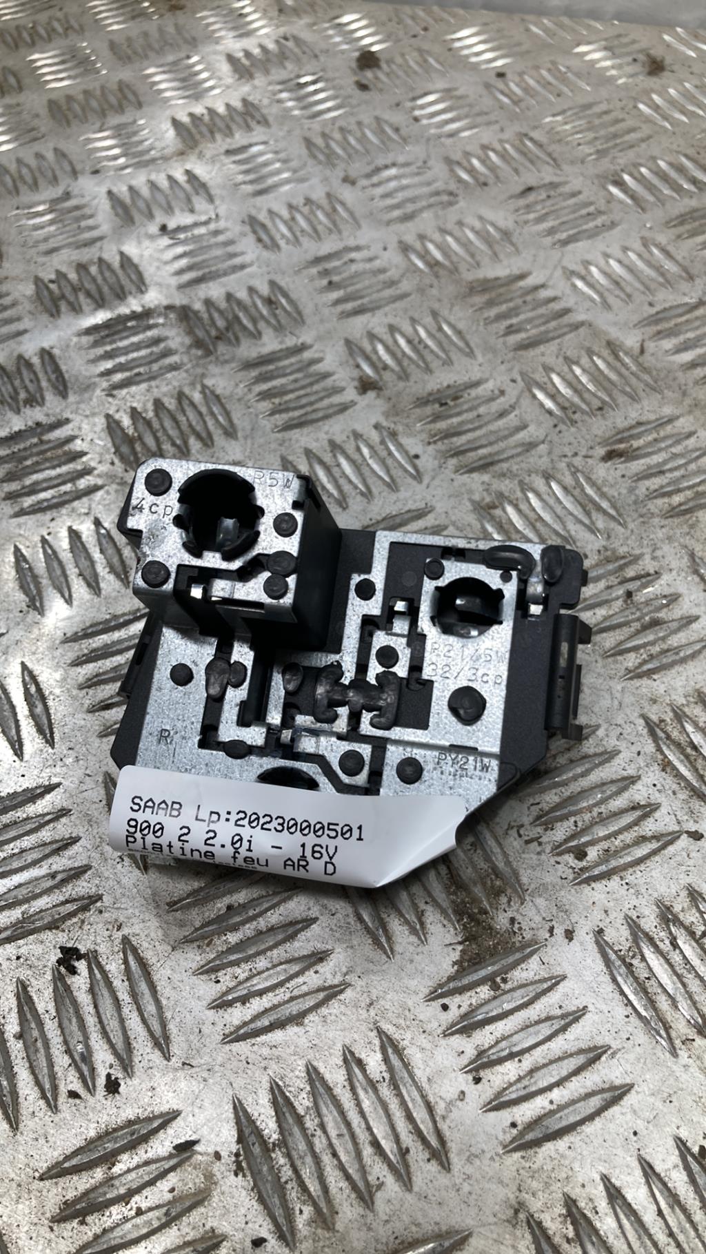 Base portalampade fanale posteriore destro SAAB 900 2 Gasolina - 1