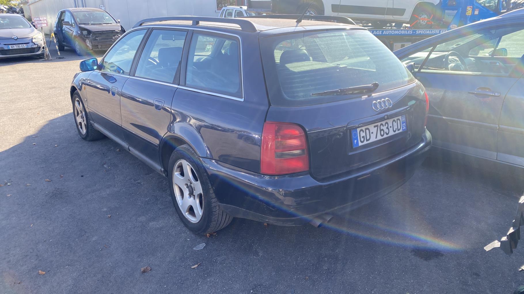Calandre AUDI A4 1 AVANT PHASE 1 BREAK Essence - 1