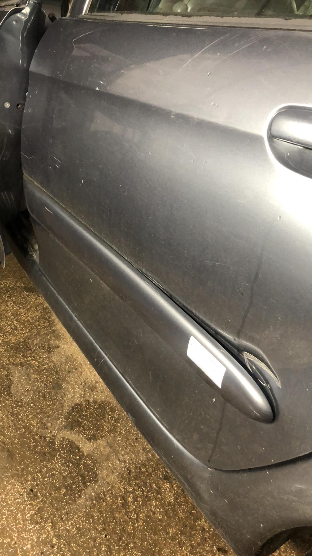 Modanatura portiera posteriore sinistra  CITROEN XSARA PICASSO PHASE 2 Diésel - 1
