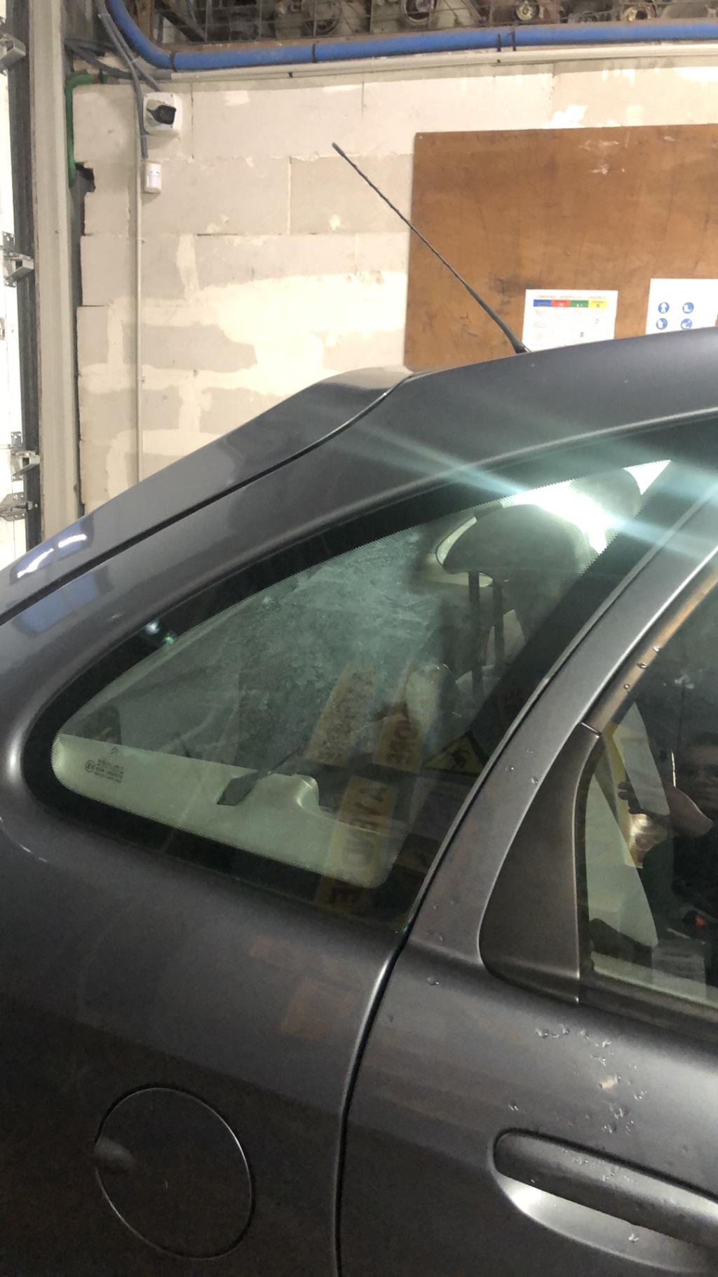 Vetro laterale fisso posteriore destro CITROEN XSARA PICASSO PHASE 2 Diésel - 1