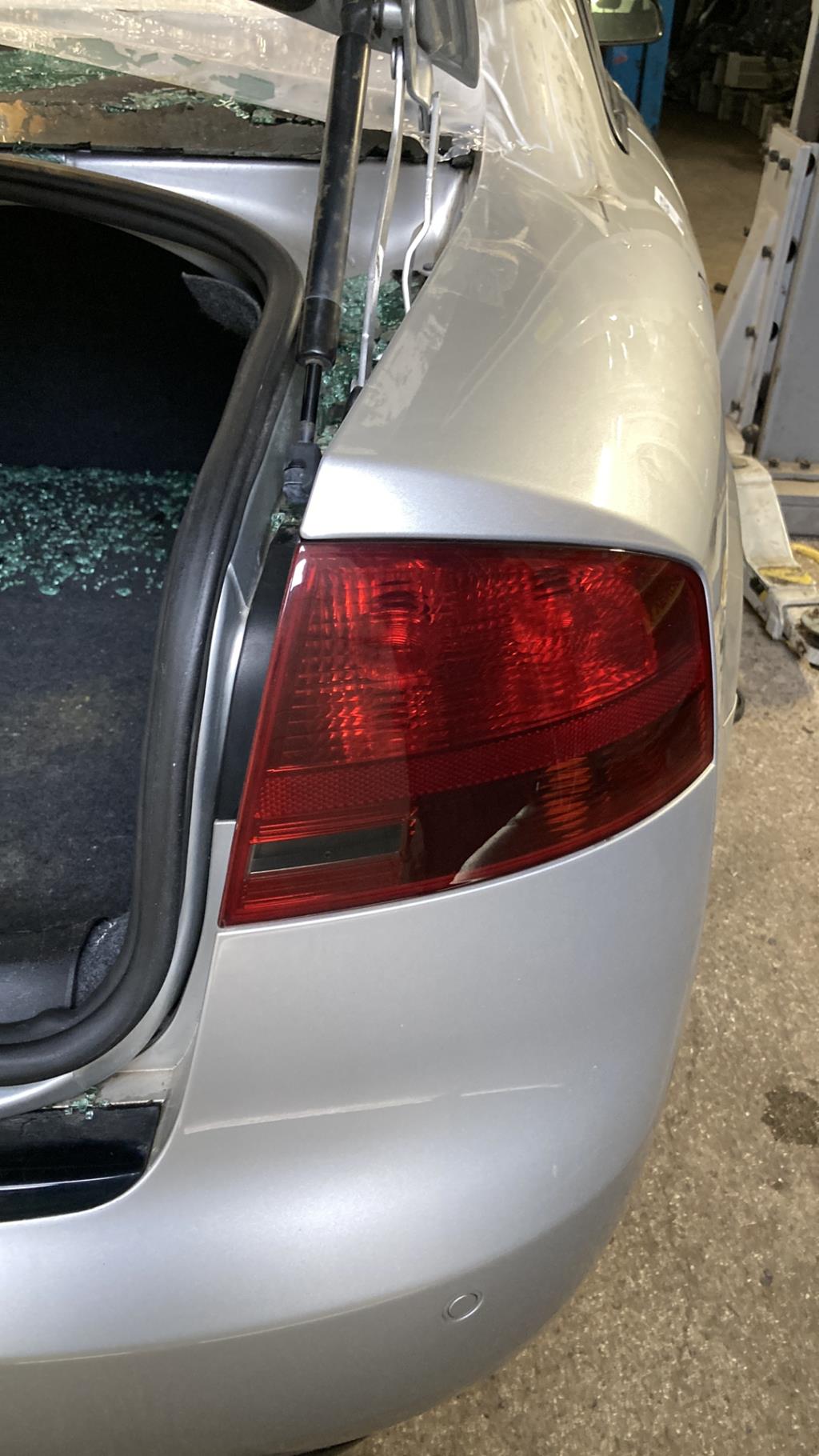 Fanale posteriore principale destro (luci) AUDI A4 2 PHASE 2 Diésel - 1