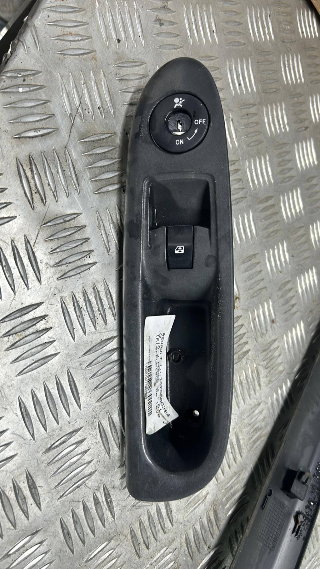 Interruttore lavacristalli anteriore destro RENAULT CLIO 2 PHASE 2 Gasolina - 1