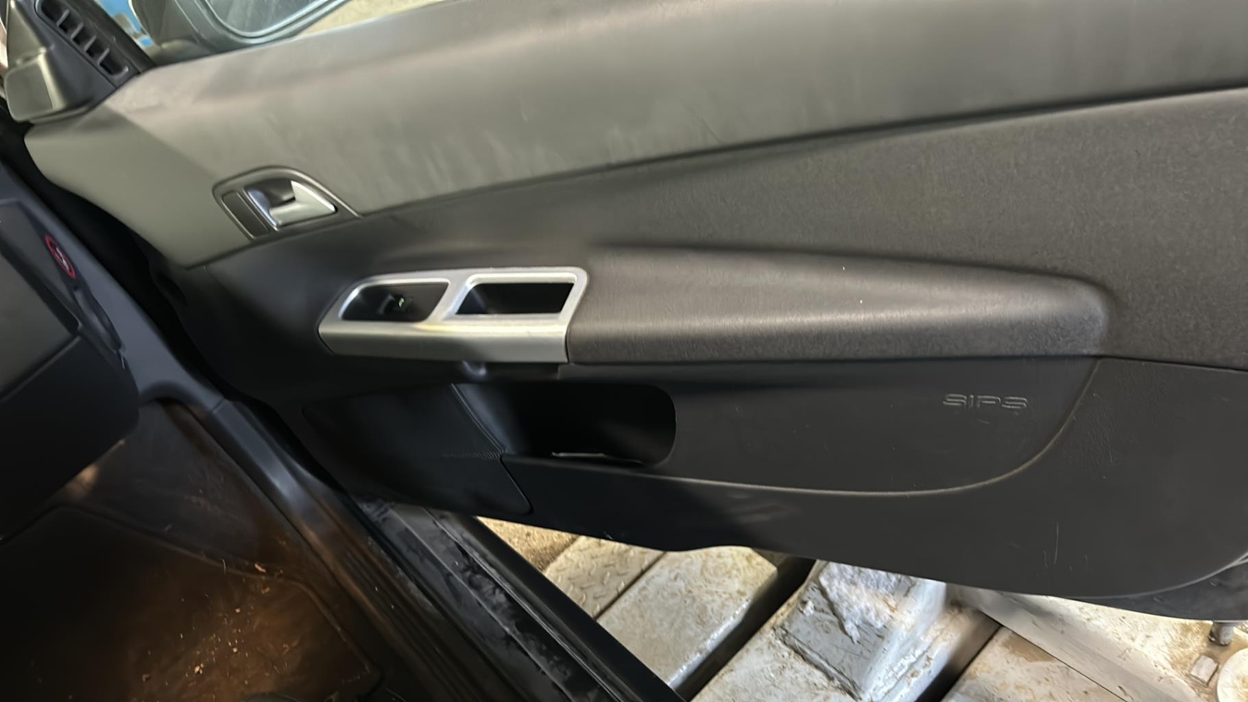 Pannello portiera anteriore destro VOLVO C 30 PHASE 2 Diésel - 1