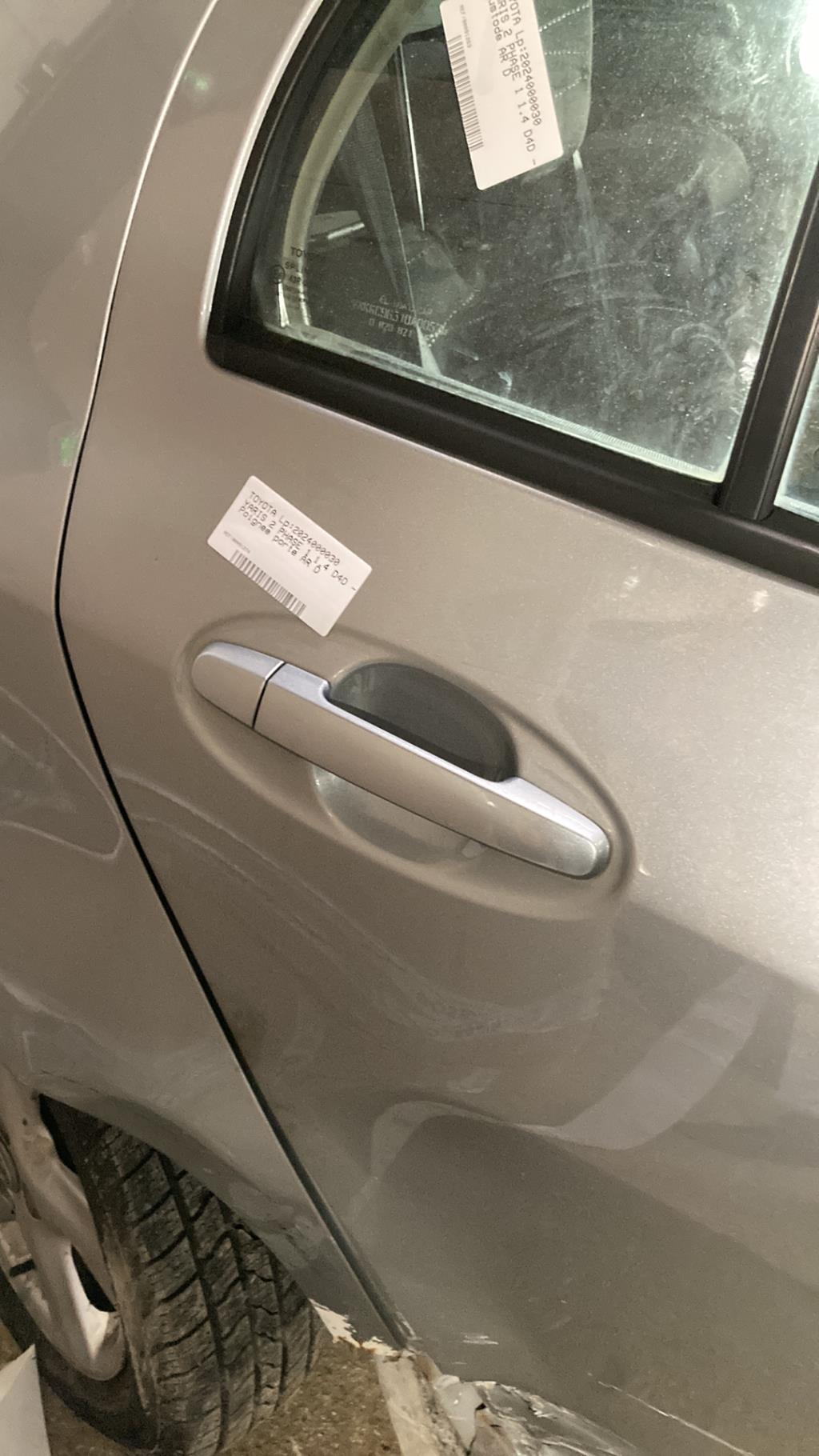 Maniglia portiera posteriore destra TOYOTA YARIS 2 PHASE 1 Diésel - 1