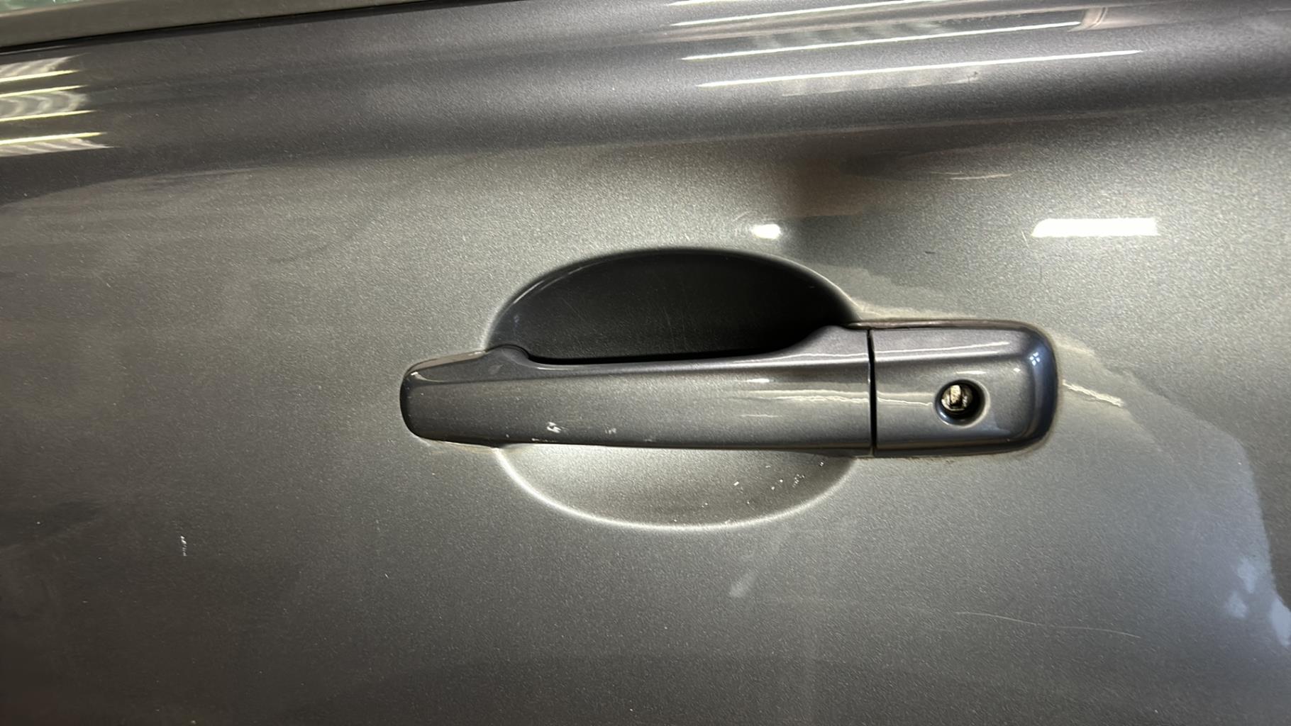 Maniglia portiera anteriore sinistra VOLVO C 30 PHASE 2 Diésel - 1