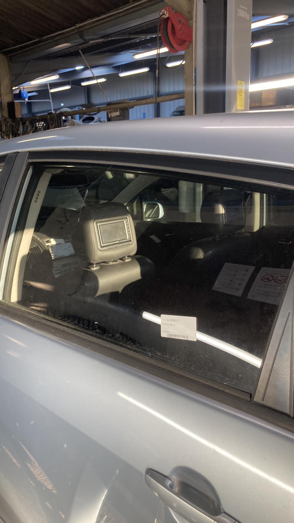 Vetro posteriore sinistro TOYOTA COROLLA VERSO 2 PHASE 1  - 1