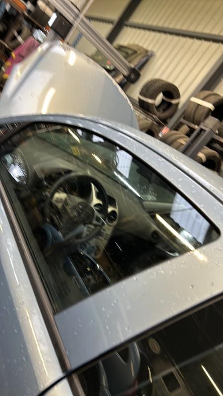 Vitre avant gauche OPEL CORSA D PHASE 1 Diesel - 1