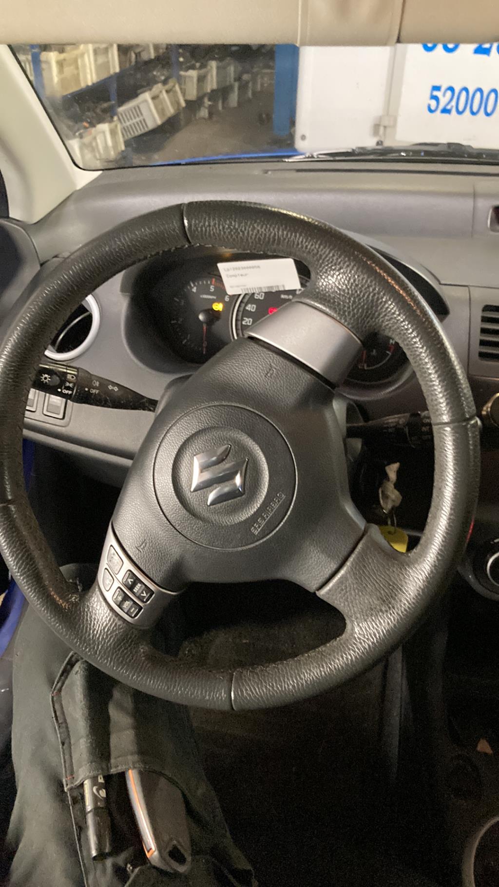 Volant SUZUKI SWIFT 3 Diesel - 1