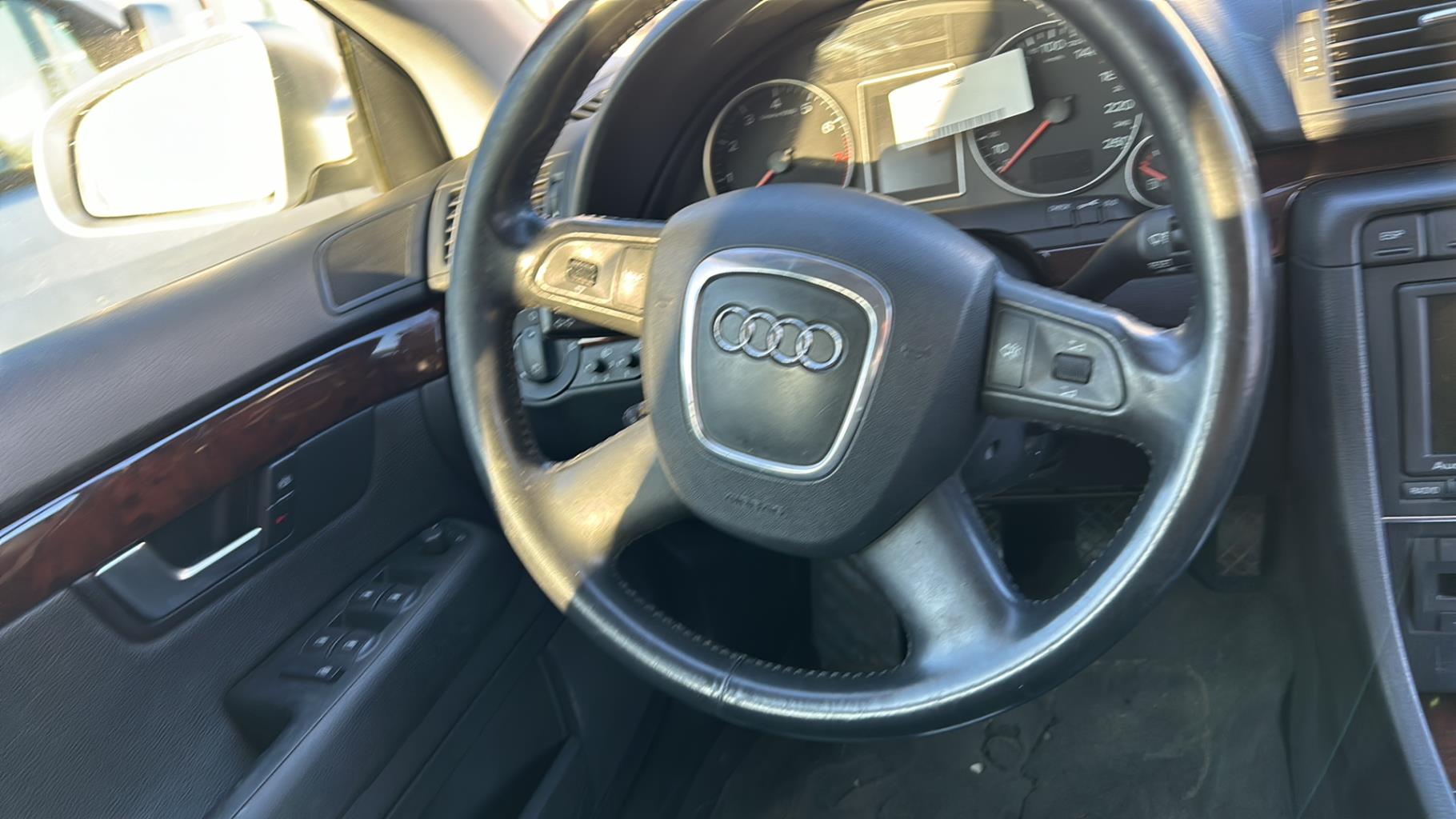 Volant AUDI A4 2 PHASE 2 Essence - 1