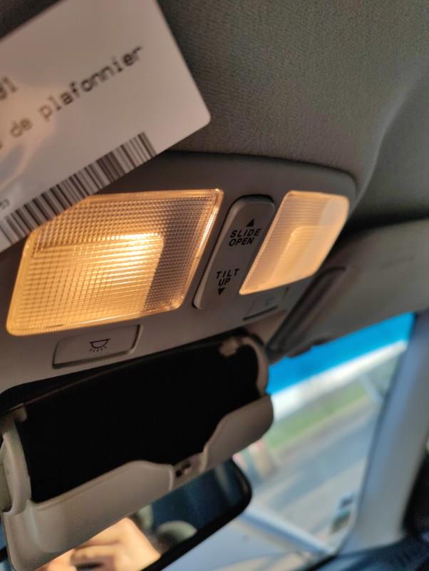 Luce di cortesia HYUNDAI SONATA 5 Diésel - 1