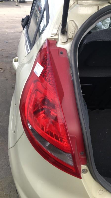 Fanale posteriore principale sinistro (luci) FORD FIESTA 6 PHASE 1  - 1