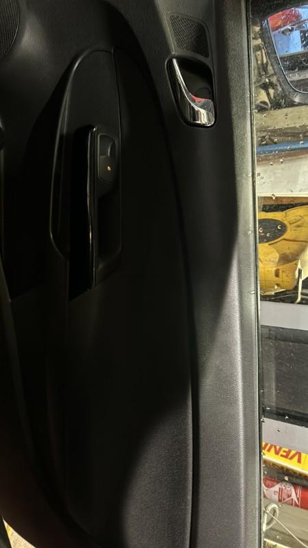 Pannello portiera anteriore destro OPEL CORSA D PHASE 1 Diésel - 1