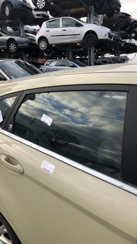 Vetro posteriore destro FORD FIESTA 6 PHASE 1  - 1
