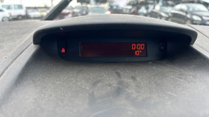Monitor display RENAULT CLIO 3 PHASE 1 Diésel - 1