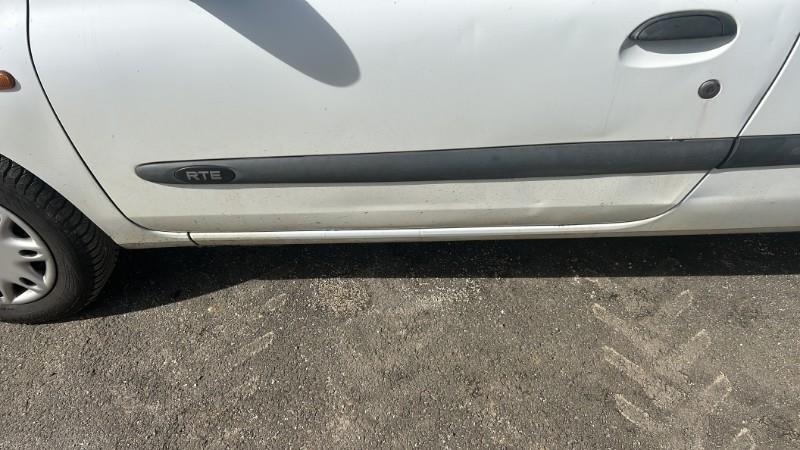 Modanatura portiera anteriore sinistra RENAULT CLIO 2 PHASE 1 Gasolina - 1