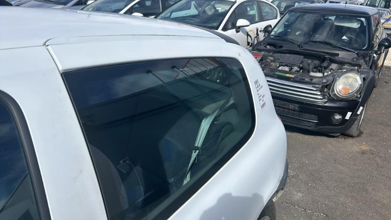 Custode arriere gauche RENAULT CLIO 2 PHASE 1 Essence - 1