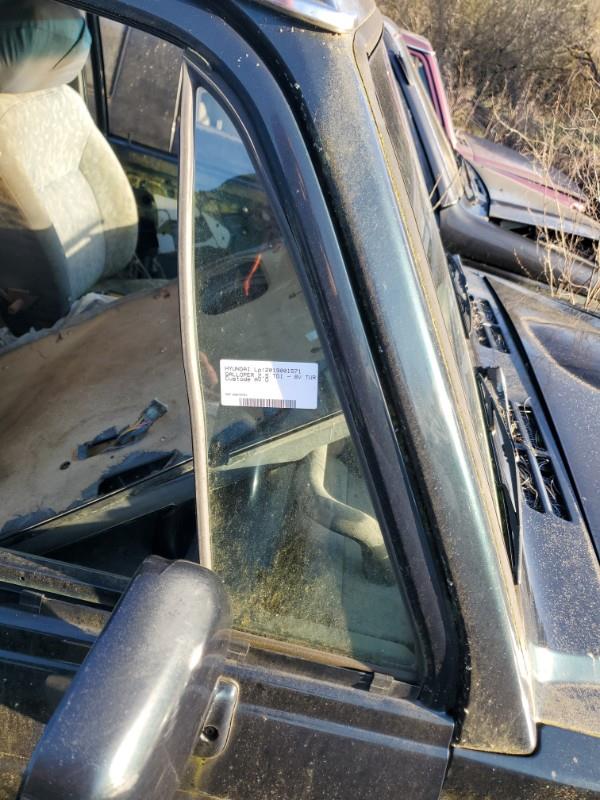 Custode avant droit (porte) HYUNDAI GALLOPER  - 1