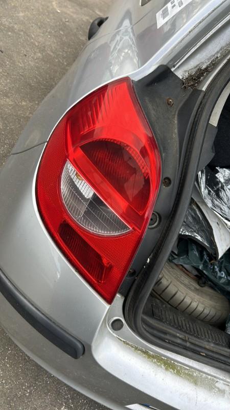 Fanale posteriore principale sinistro (luci) RENAULT CLIO 3 PHASE 1 Diésel - 1