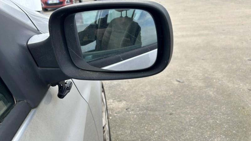 Retrovisor derecho RENAULT CLIO 3 PHASE 1 Diésel - 1