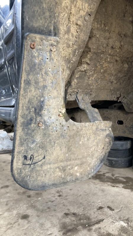 Paraspruzzi anteriore destro HYUNDAI GALLOPER Diésel - 1