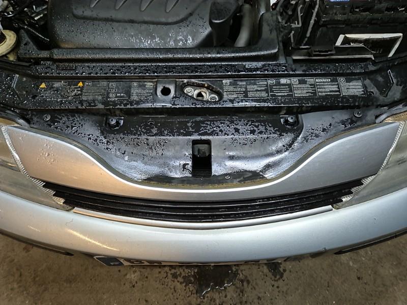 Calandre RENAULT LAGUNA 2 PHASE 1 BREAK  - 1