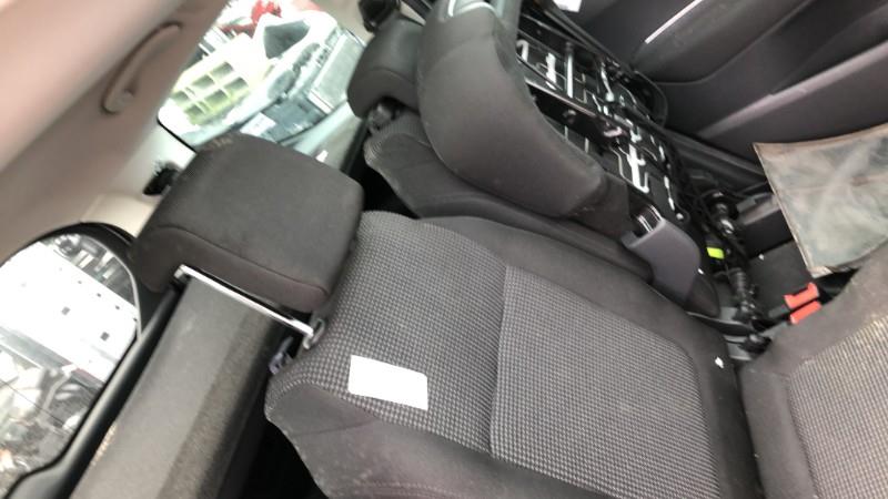 Sedile posteriore centrale PEUGEOT 5008 1 PHASE 1 Diésel - 1