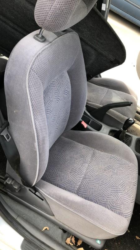 Sedile passeggero TOYOTA AVENSIS 1 PHASE 1 Gasolina - 1