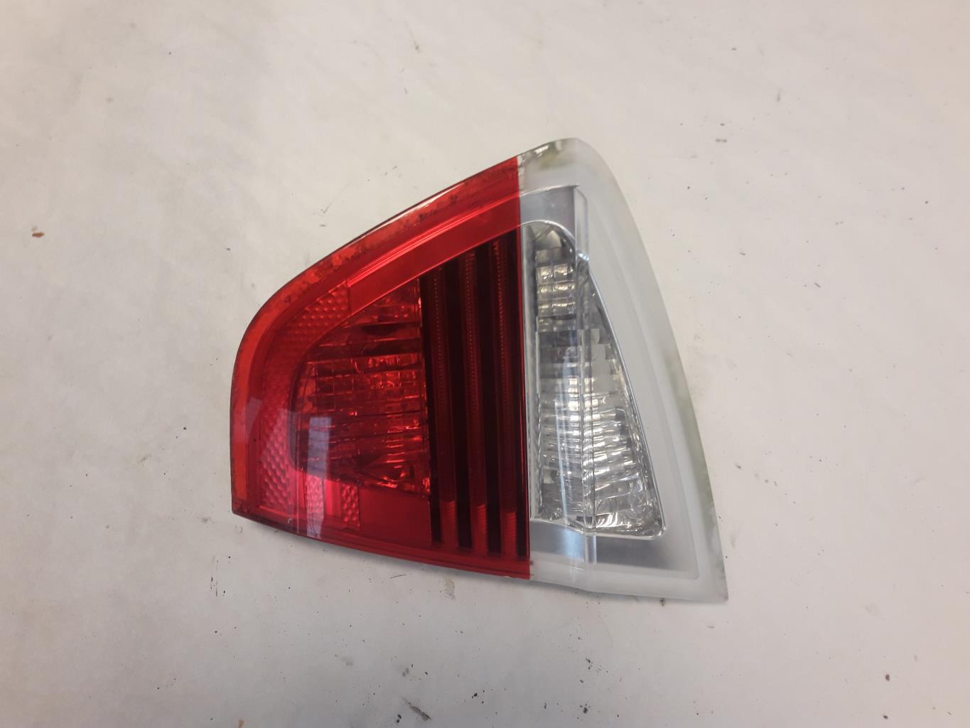 Feu arriere secondaire droit (feux) BMW SERIE 3 E90 PHASE 1 Diesel - 1