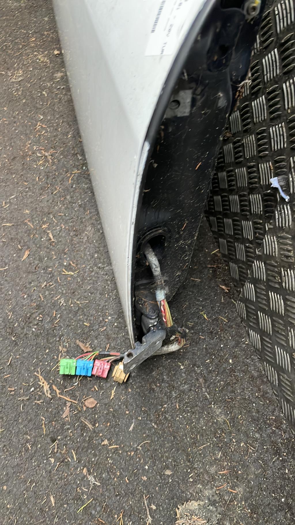 Porte avant droit AUDI TT 1 COUPE Essence - 1