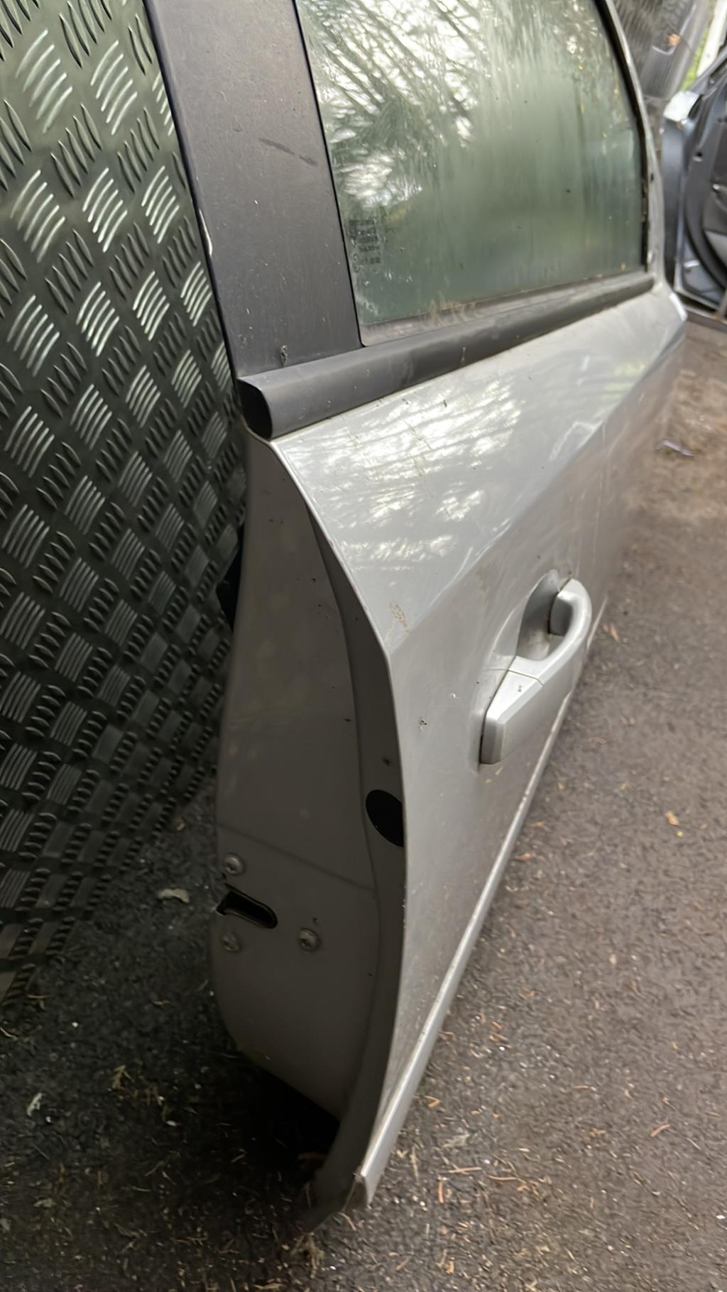 Porte avant droit OPEL ASTRA H GTC PHASE 1  - 1