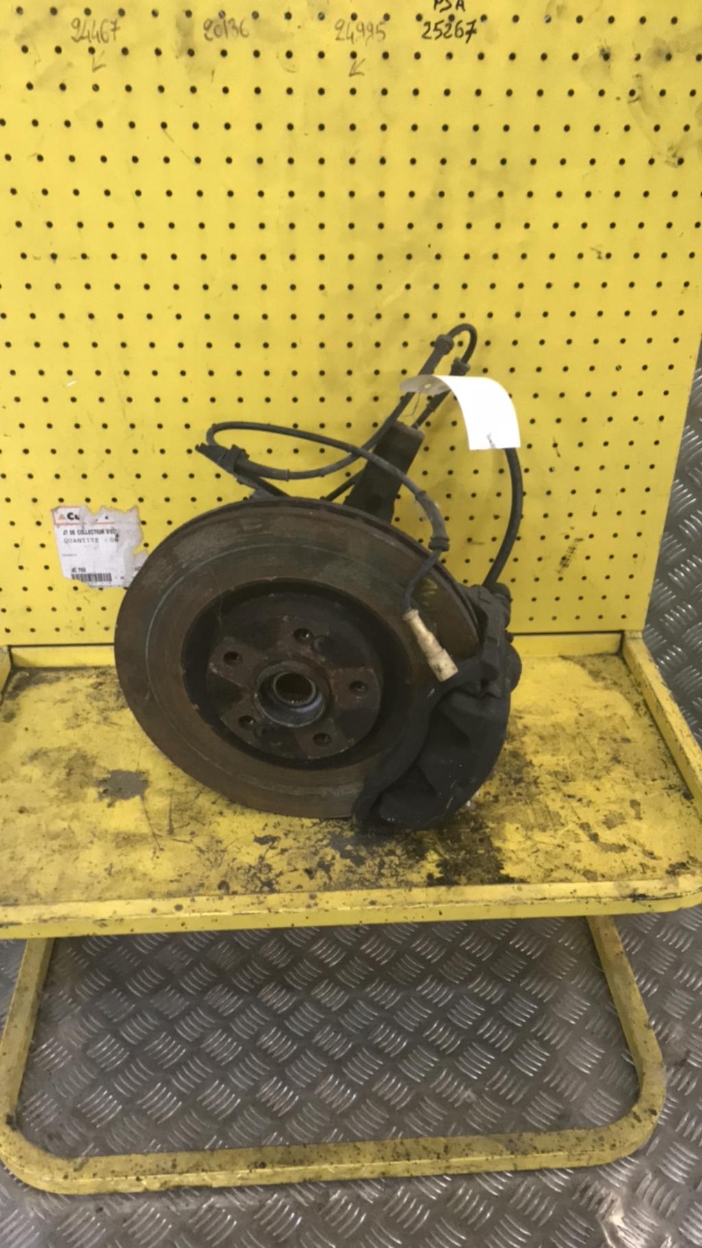 Moyeu avant droit RENAULT AVANTIME Diesel - 1