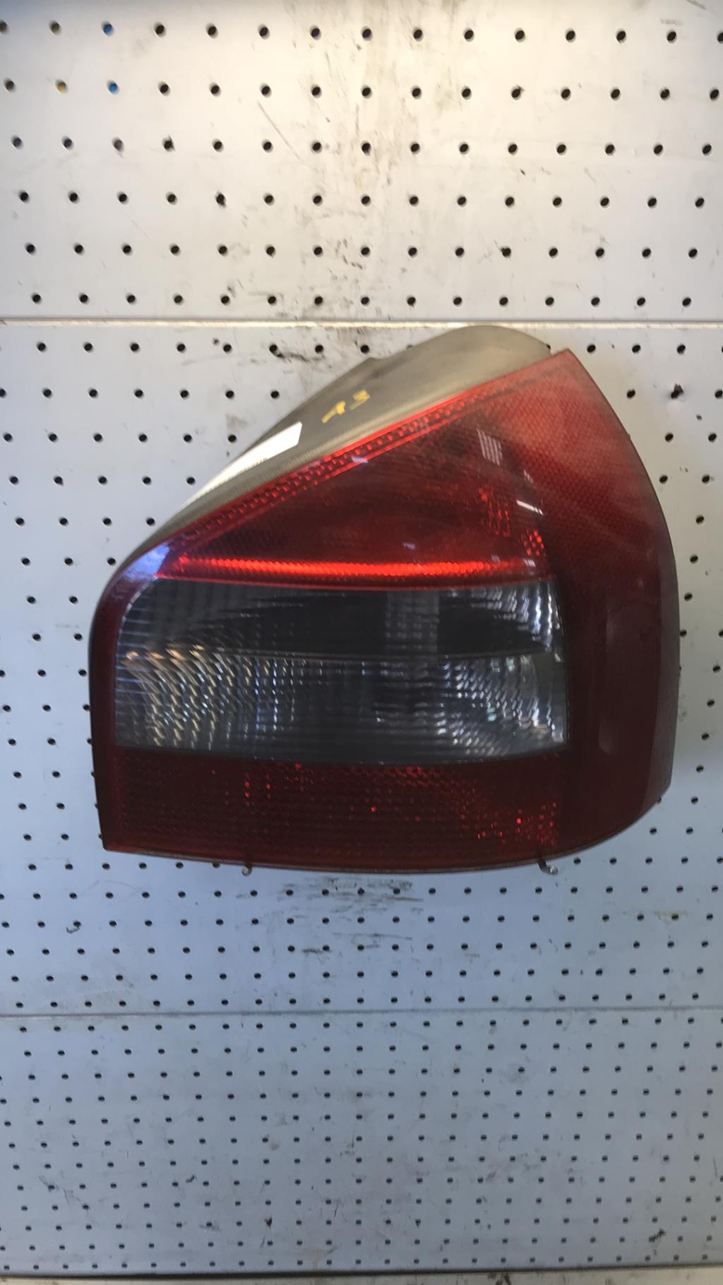 Feu arriere principal droit (feux) AUDI A3 1 PHASE 2  - 1