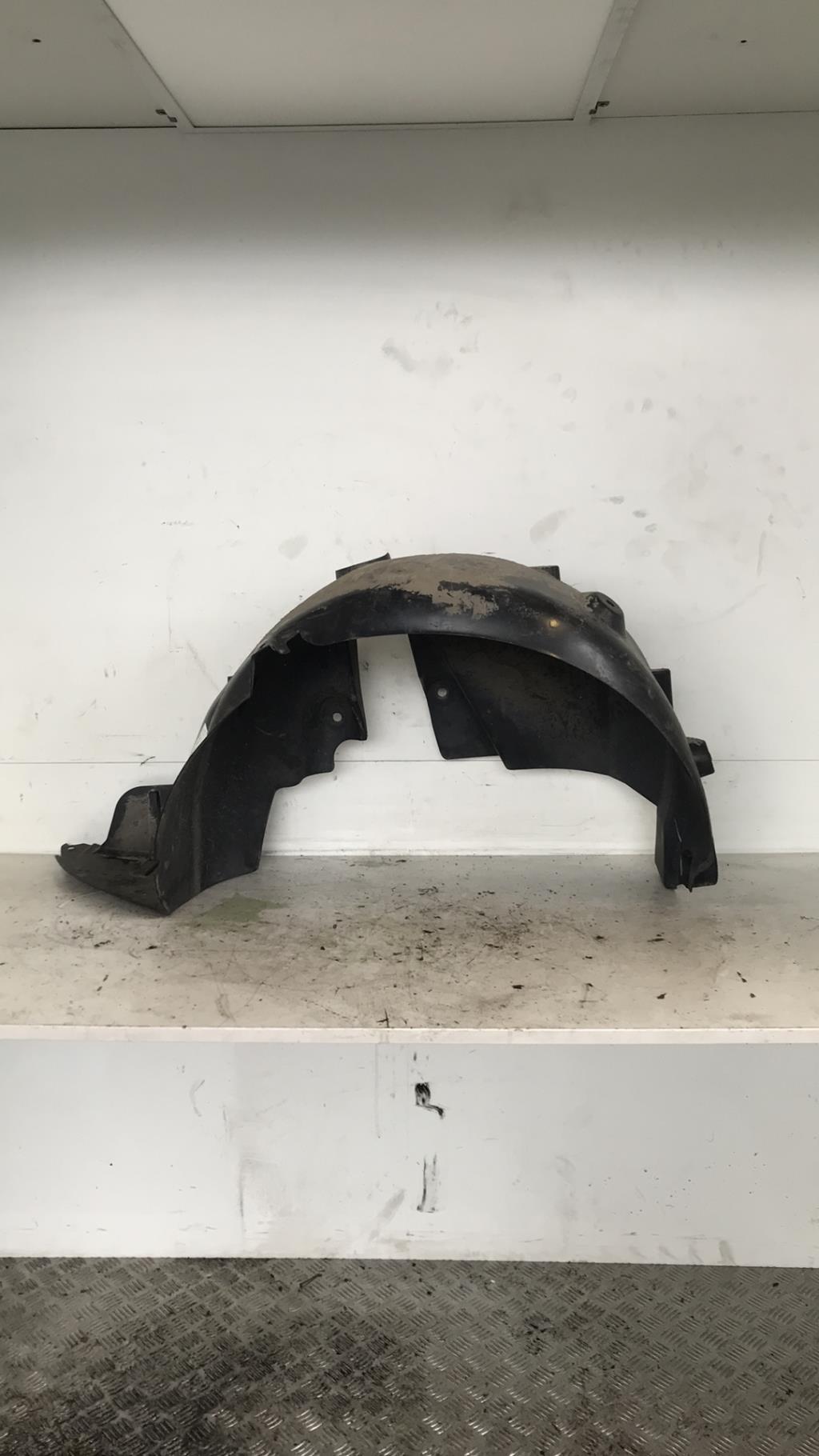 Pare boue arriere droit RENAULT CLIO 4 PHASE 1 BREAK Diesel - 1