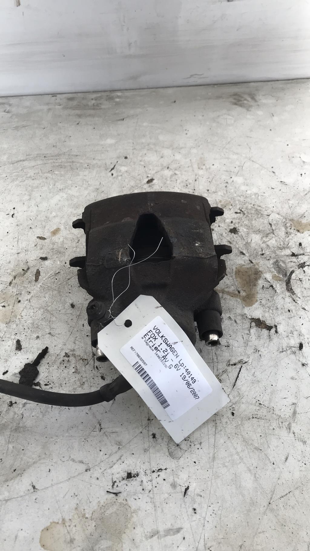 Etrier avant gauche (freinage) VOLKSWAGEN FOX Essence - 1