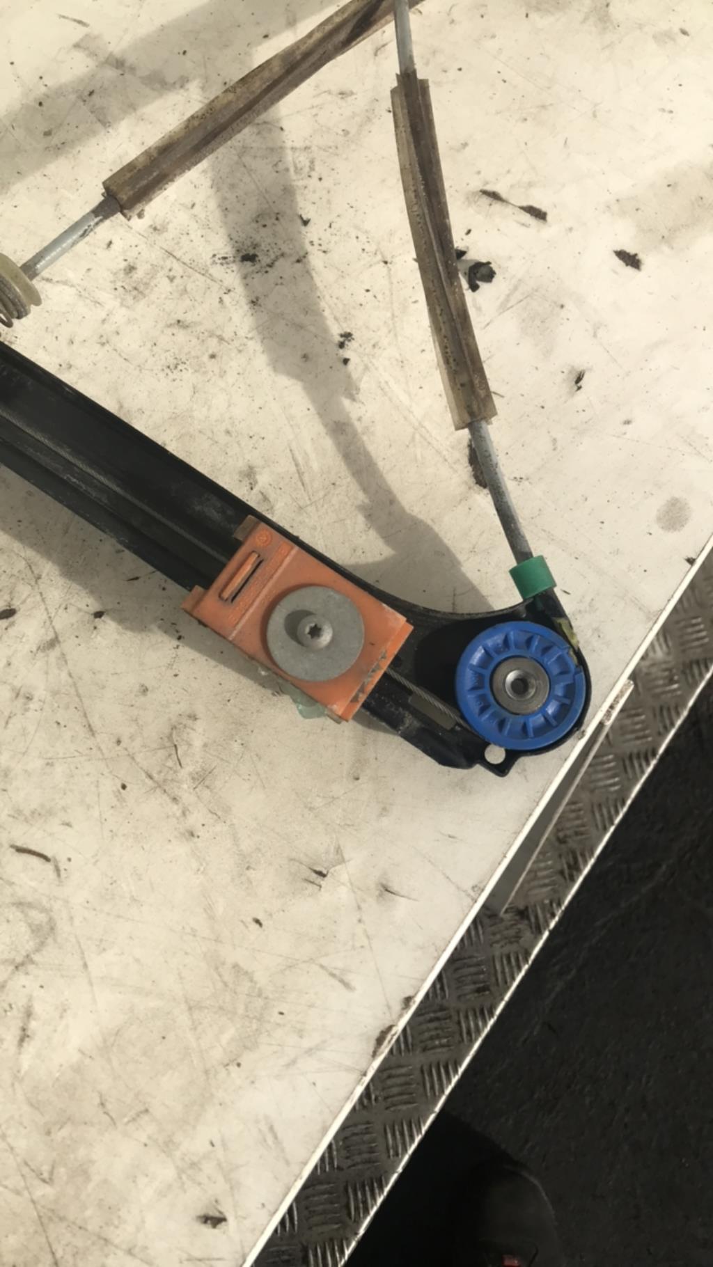 Leve vitre electrique avant droit AUDI A3 2 PHASE 1 Essence - 1