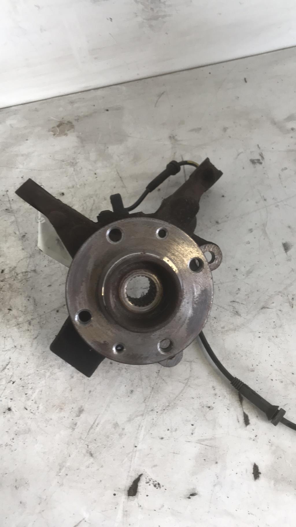 Moyeu avant droit DACIA SANDERO 2 PHASE 1 Essence - 1
