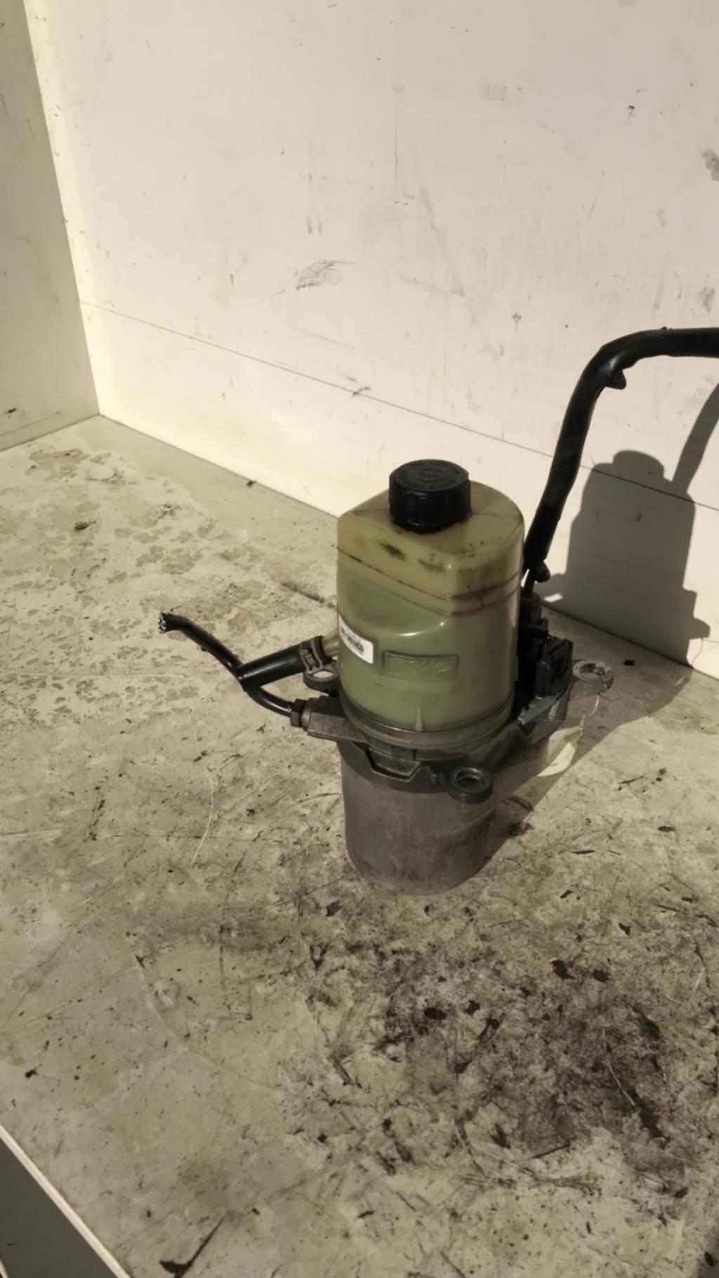 Pompe de direction FORD C-MAX 1 PHASE 2 Diesel - 1