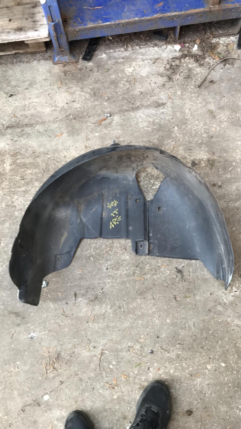Pare boue arriere gauche AUDI TT 1 COUPE Essence - 1