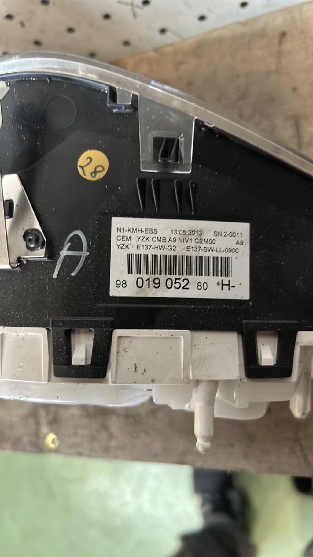 Compteur PEUGEOT 208 1 PHASE 1 Essence - 1