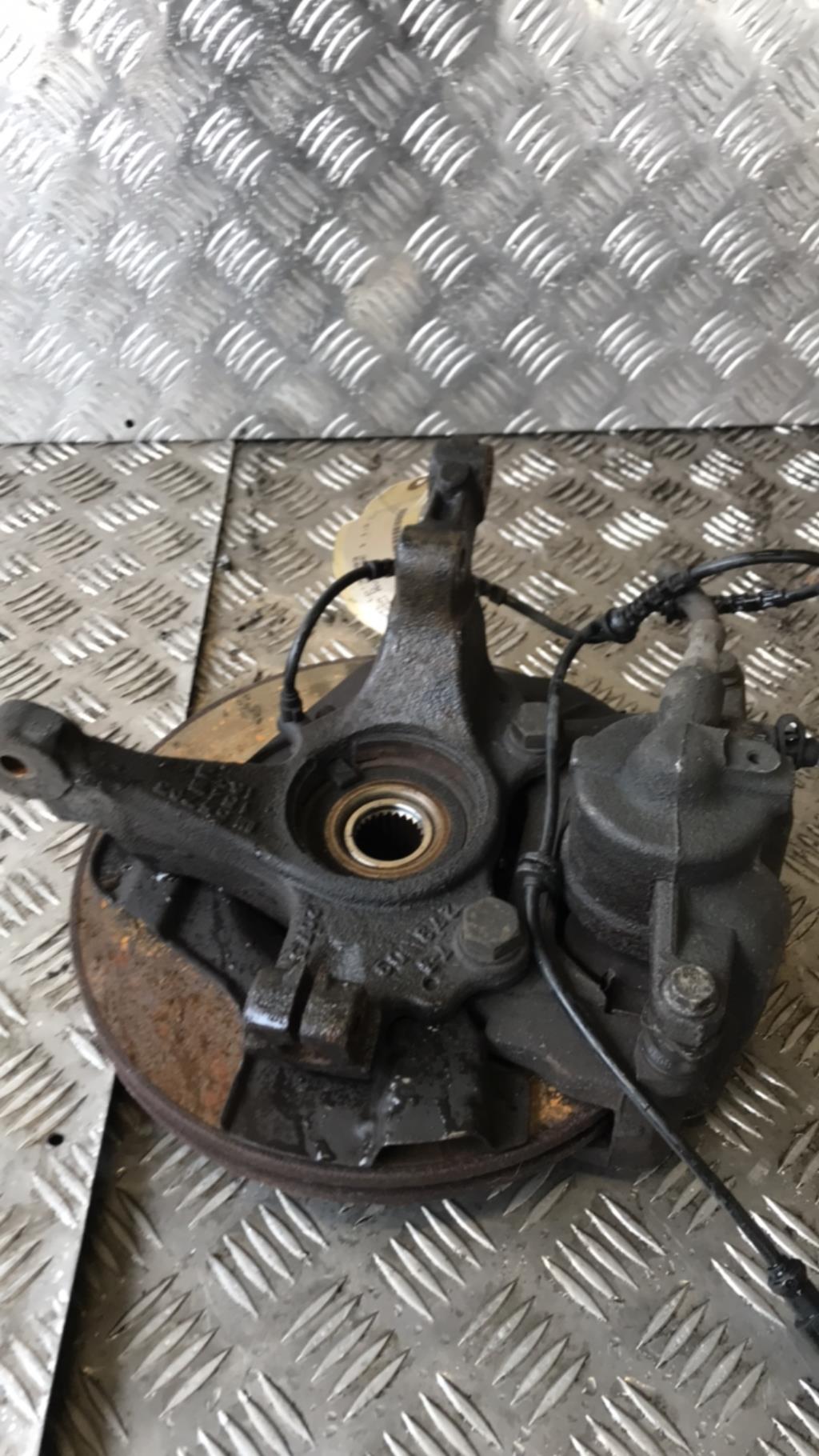 Moyeu avant gauche OPEL CORSA D PHASE 1 Diesel - 1