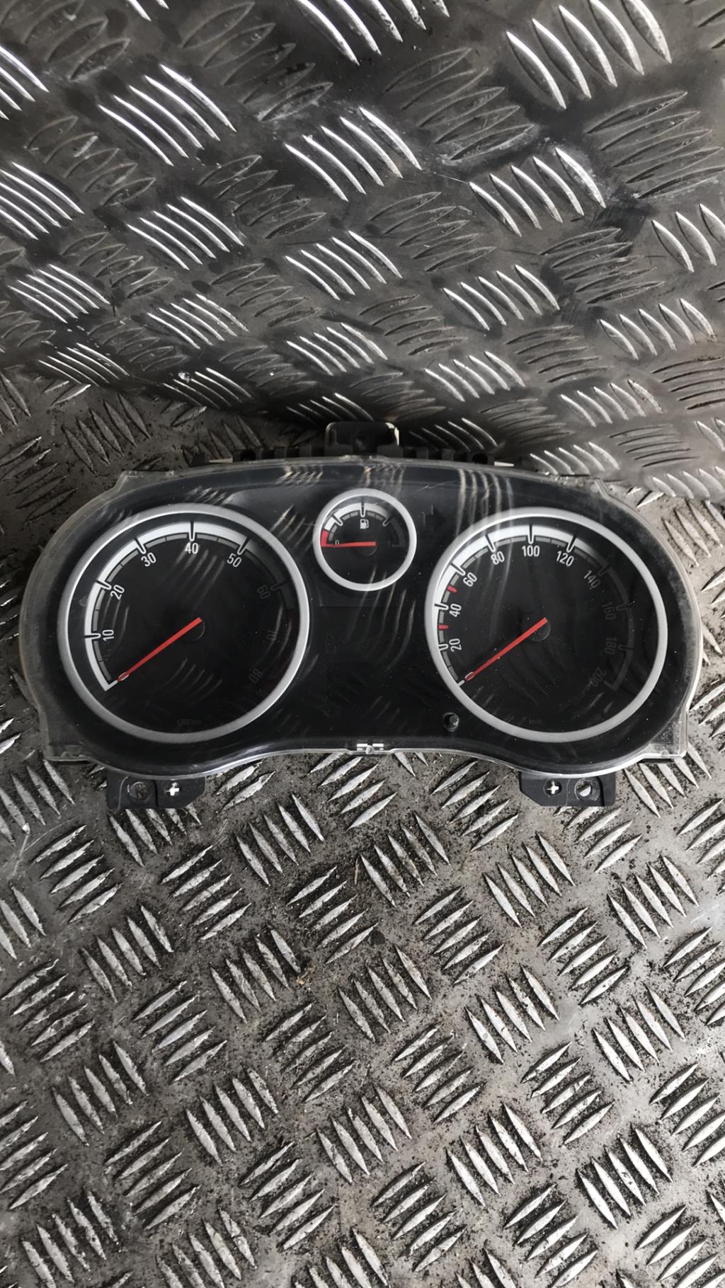Compteur AUDI A2 Essence - 1