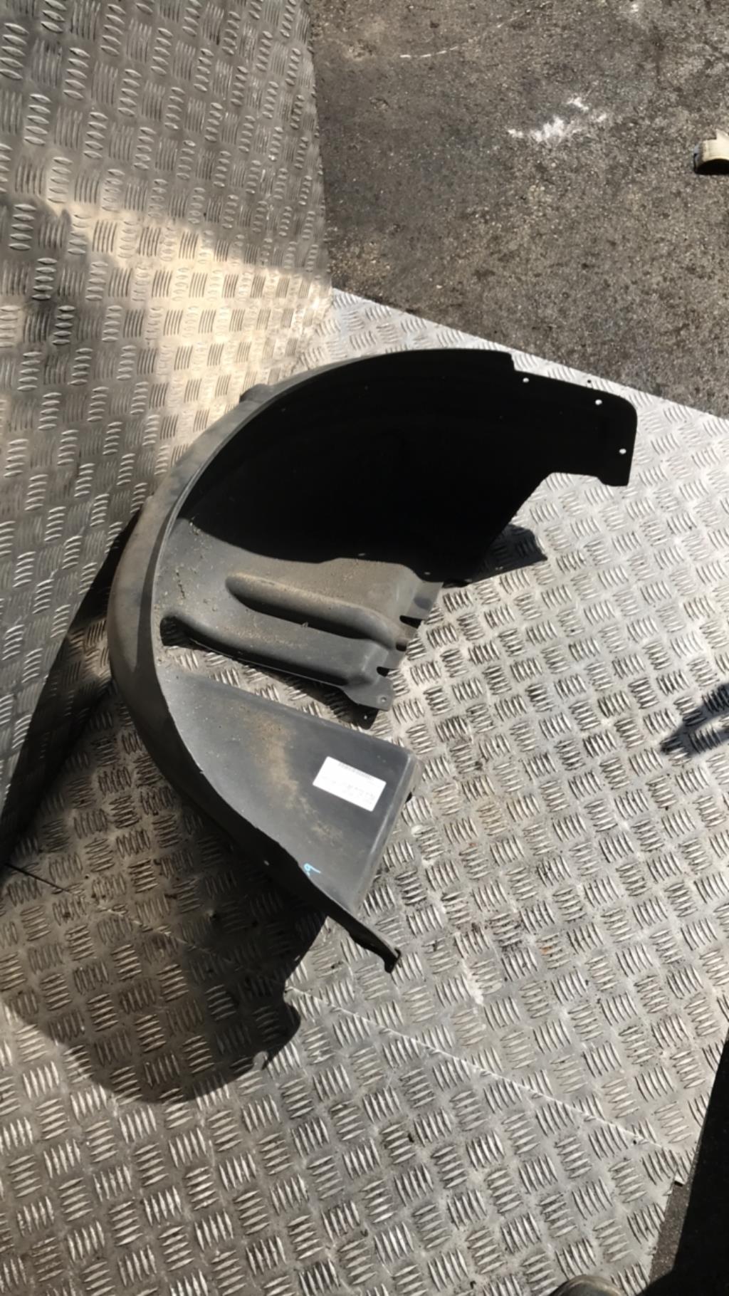 Pare boue arriere droit AUDI A2 Essence - 1